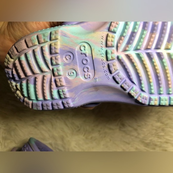CROCS Kids Water Shoes in Purple and Pastel size 9 - Picture 3 of 5